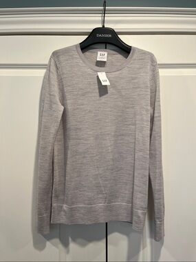 GAP Soft Light Gray Crewneck Sweater